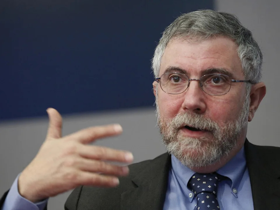 Wall Street's big voices are weighing in on Trump's feud with Powell — and most aren't happy