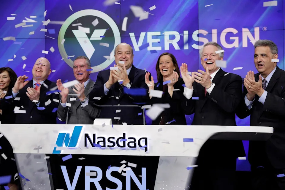 The 10 top-performing stocks last quarter include Warren Buffett's favorite internet company and the maker of the Zyn pouch
