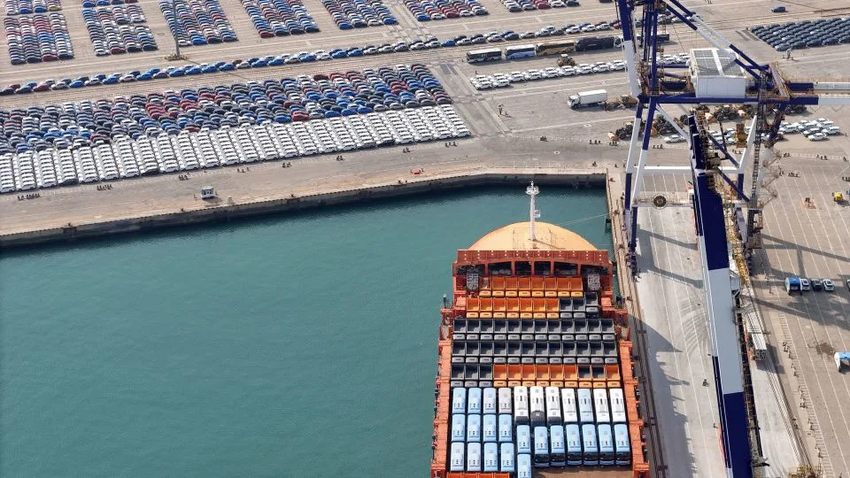Trump’s hefty tariffs send stock markets falling