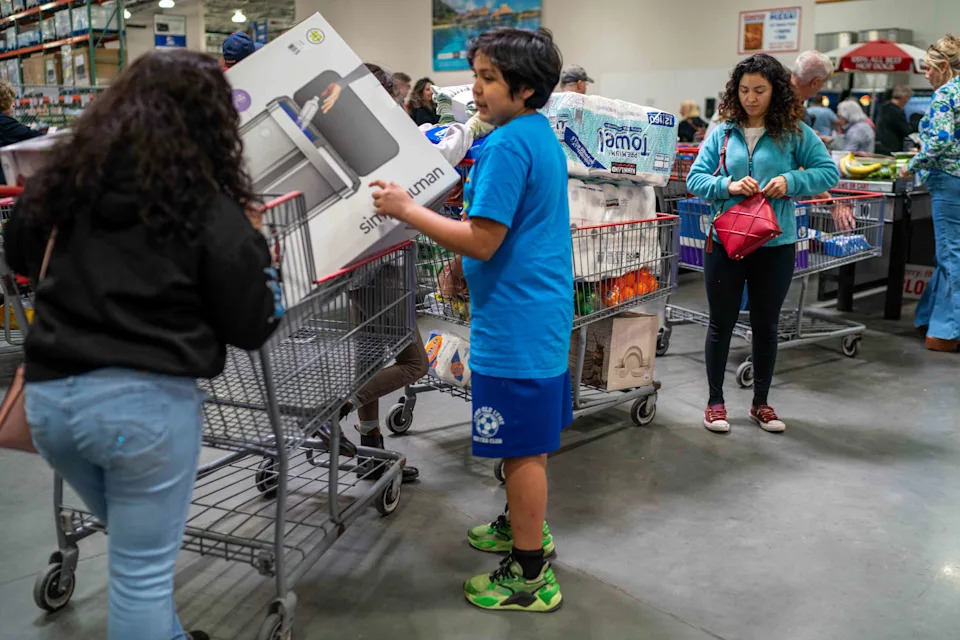 These 3 Charts Show How Consumers Feel Worse About the Economy Than They Did in 2008