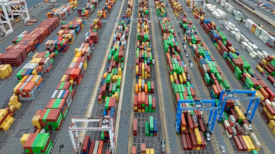 How to trash an economic superpower in 100 days