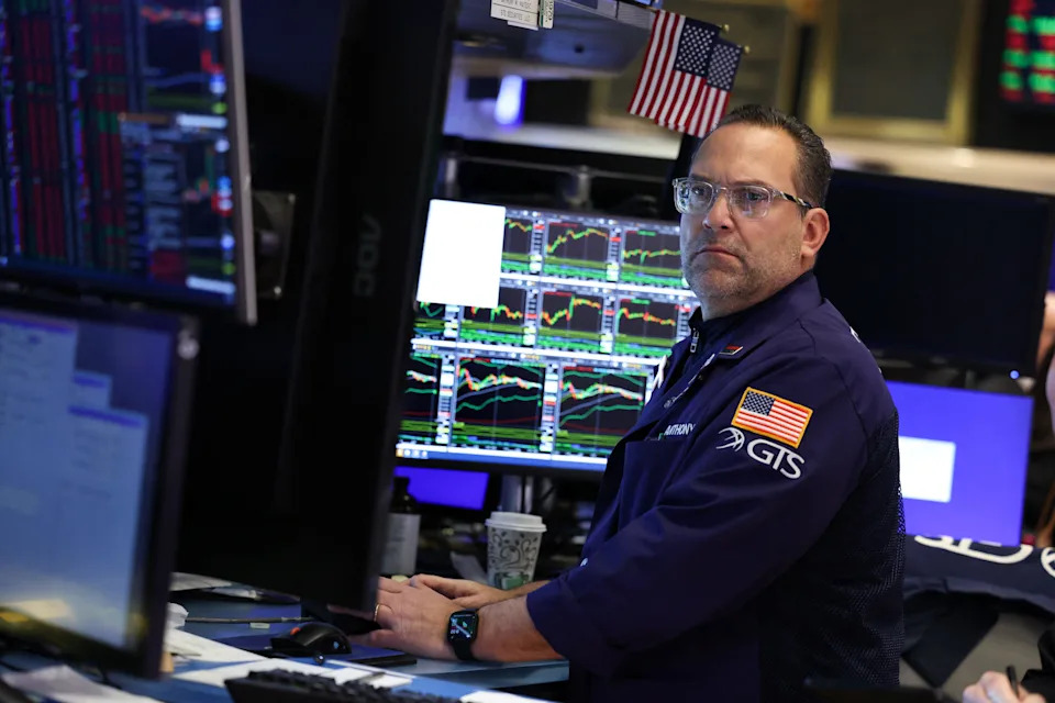 Investors think the S&P 500 has already peaked for the year, JPMorgan survey says