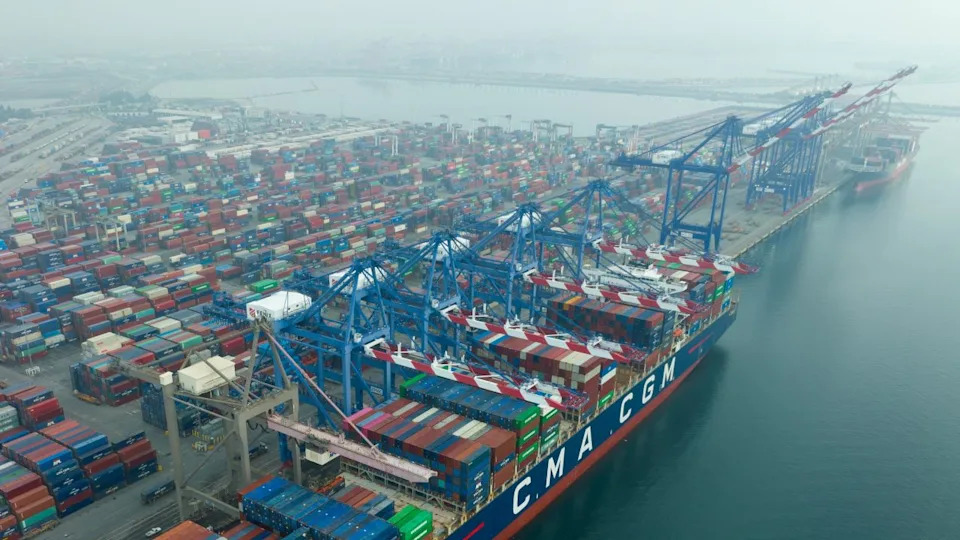 JPMorgan lowers recession probability after Trump's tariff truce with China