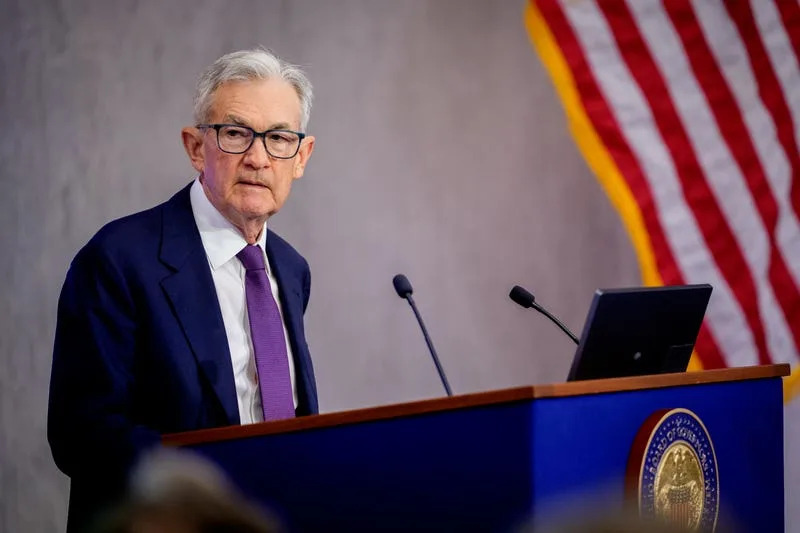 Stocks rally, Tesla's board chair sells, and Coinbase's big moment: Markets news roundup