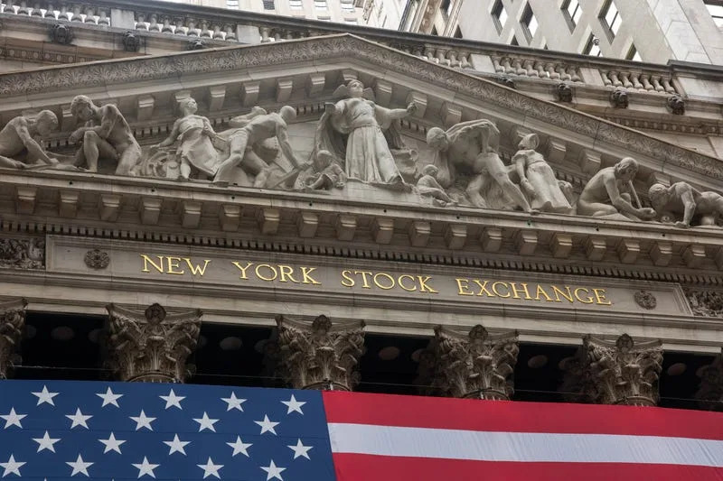 Stocks rally, Tesla's board chair sells, and Coinbase's big moment: Markets news roundup